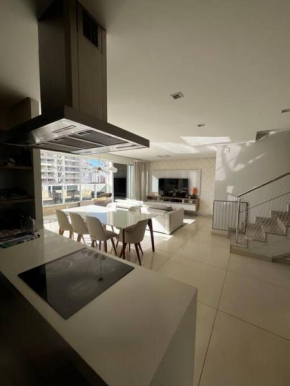 Luxuoso Duplex com Vista Panorâmica no Coração de Goiânia